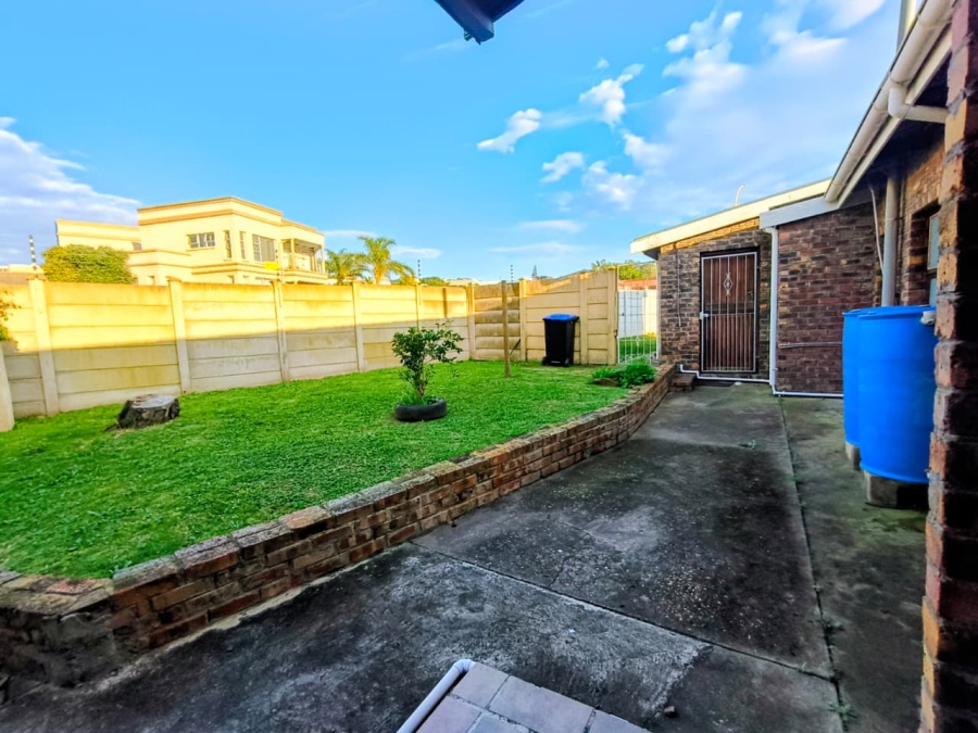 3 Bedroom Property for Sale in Wavecrest Eastern Cape